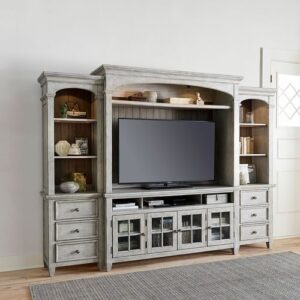 824 Heartland Entertainment Center